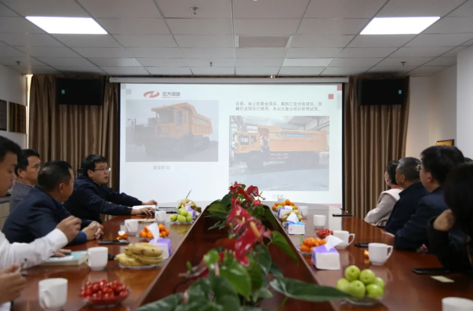 廈門市湖里區(qū)委常委、宣傳部長(zhǎng)陳曉東來宏大爆破工程集團(tuán)下屬宏大時(shí)代新能源科技有限公司調(diào)研
